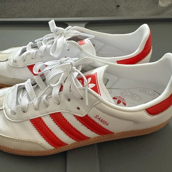 Adidas White and Red Sneakers ( women) - Picture 3 of 10